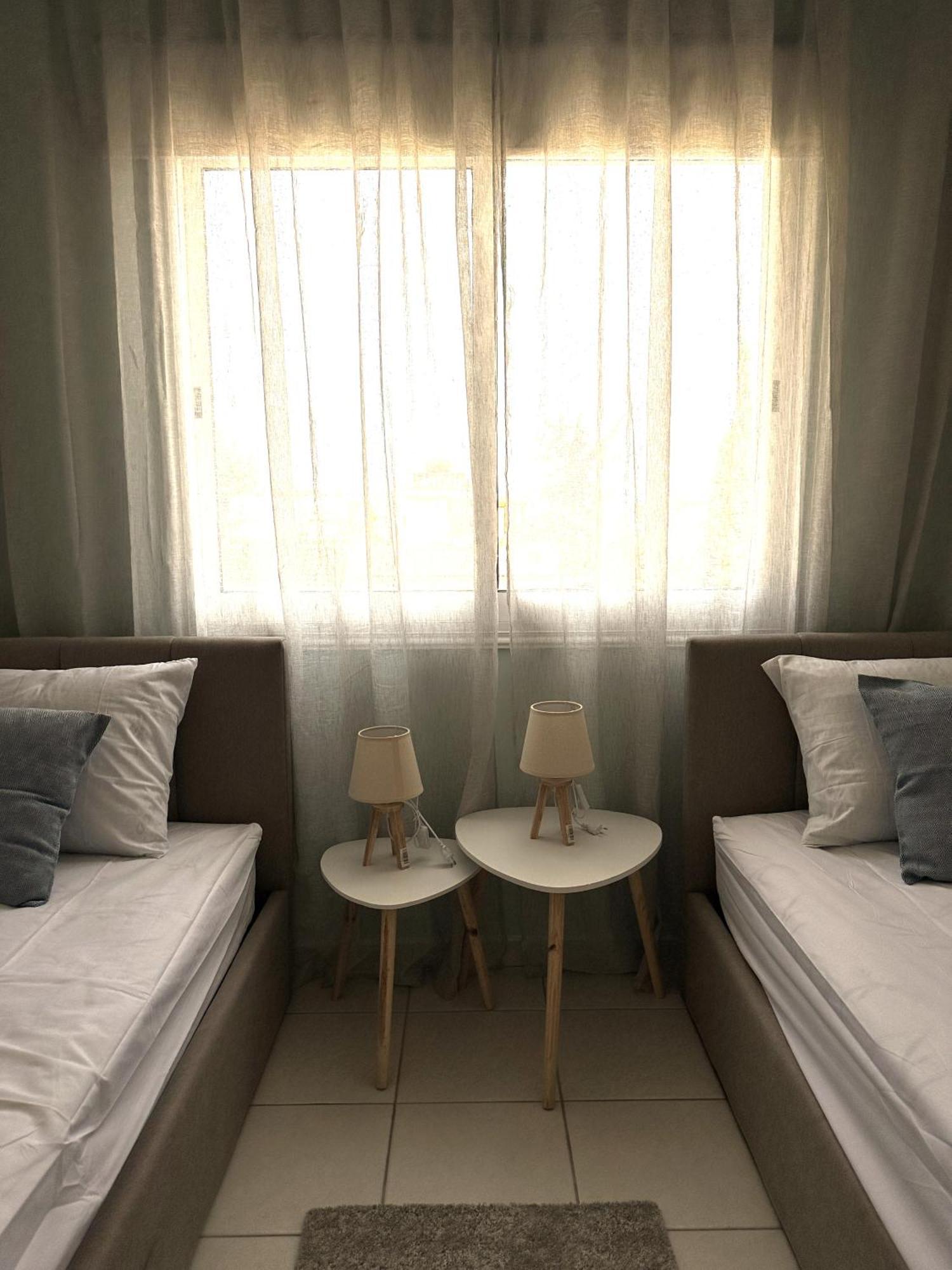 H&O Golden Sun Suite Paphos Exterior foto